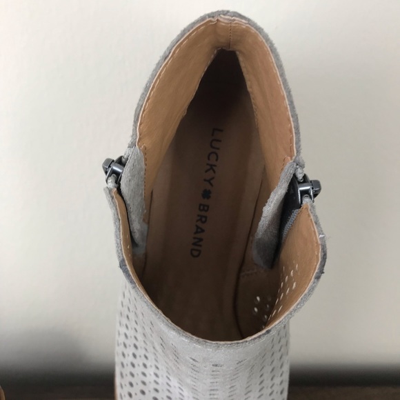 Lucky Brand Perforated Beige Zip Up Ankle Booties - Picture 9 of 11